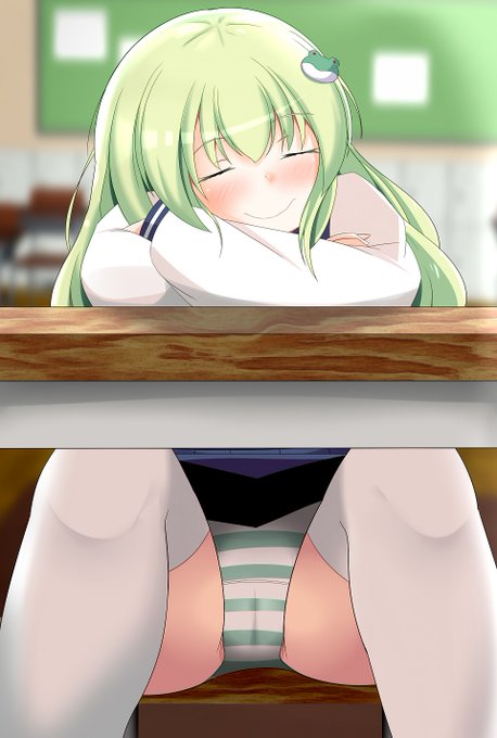 pixivリクエストより
教室の自分の席にて気持ち良さそうな寝顔で居眠りしている中で両膝がフルオープンになっているおかげで奥の緑の縞々が丸見えになっている東風谷早苗 