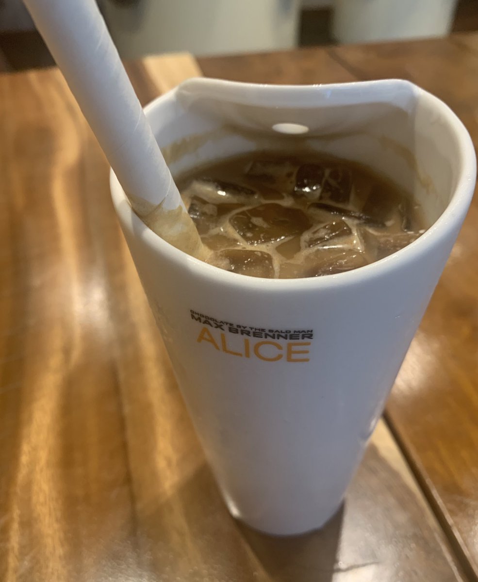 pamelamarie111's tweet photo. Ahhhh ☕️ #caffeinedose #maxbrennar https://t.co/TggdaKIjJz