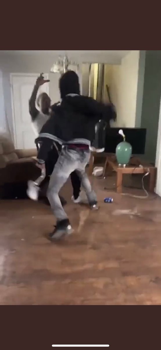 tharealduddy's tweet photo. @_StayOutTheWay_ He punched this nigga into a crip ♿️😭 https://t.co/zzGUCrzbTf