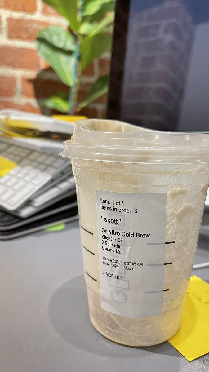 ScottInTheOC's tweet image. Day 11 at the new job - enjoying ng my Niro Brew while I test old Mac keyboards! #macgeek #AgencyLife #gaygeek