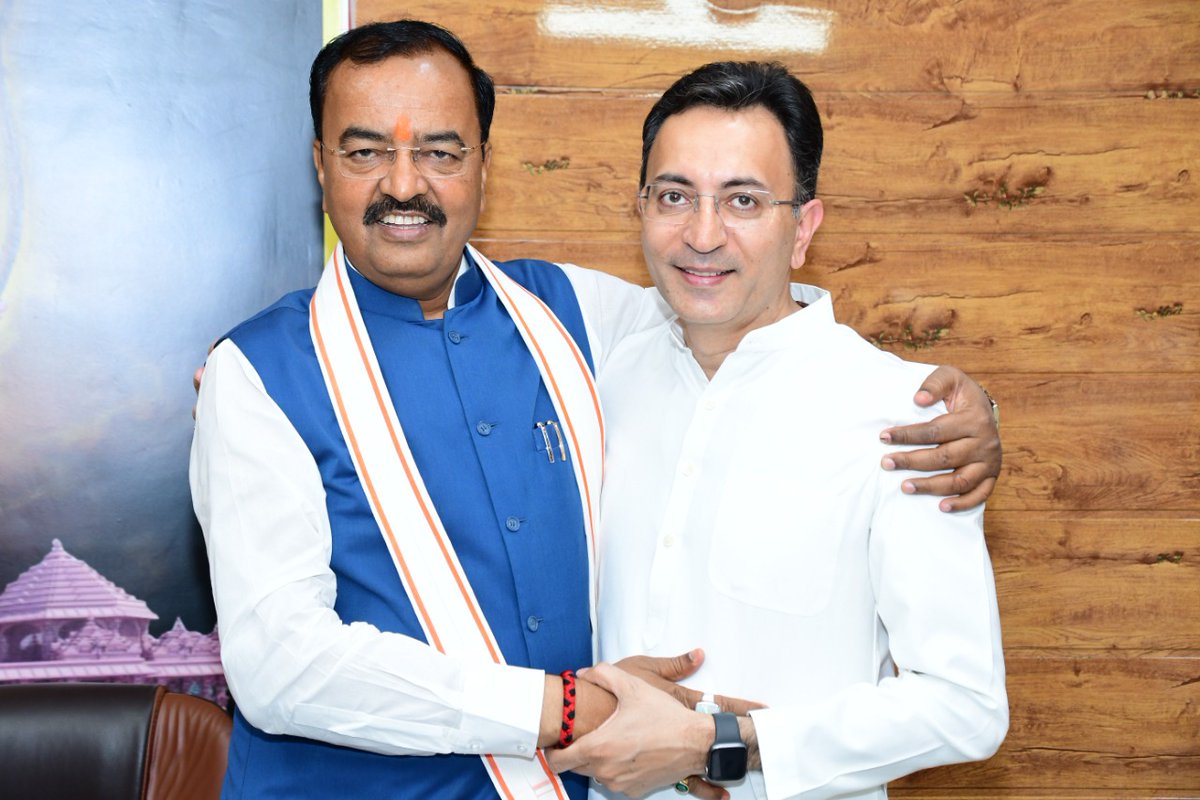 लखनऊ आवास पर उत्तर प्रदेश सरकार में मेरे सहयोगी मा0 कैबिनेट मंत्री श्री जितिन प्रसाद जी से शिष्टाचार भेंट की। <a href="/JitinPrasada/">Jitin Prasada जितिन प्रसाद</a>