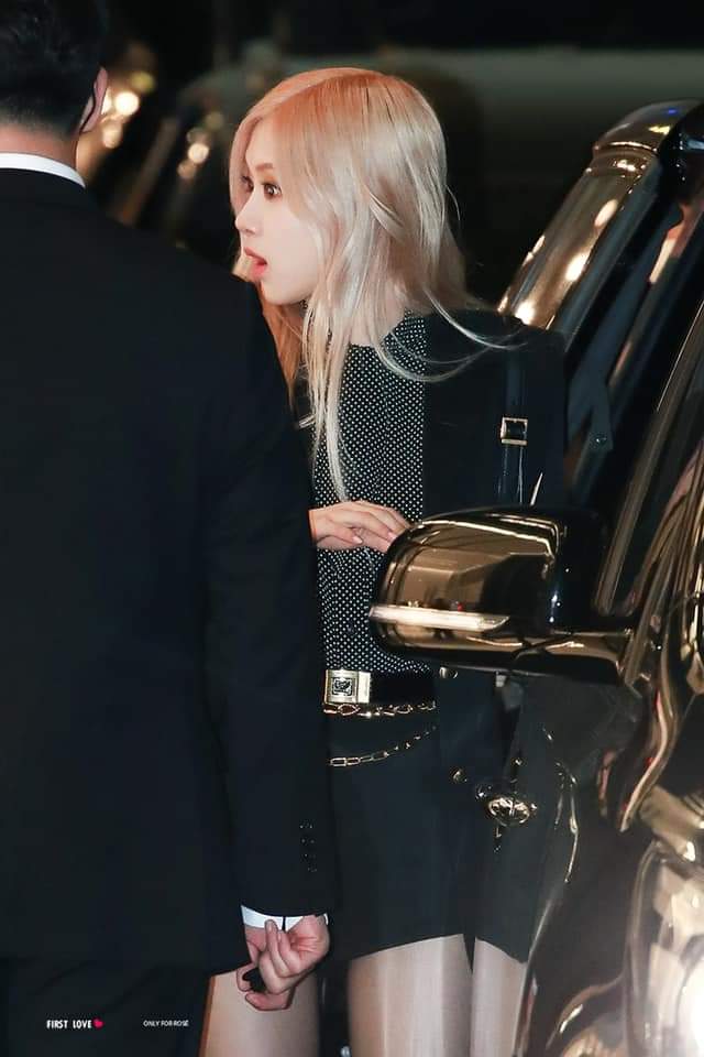 WE LOVE YOU ROSÉ
I will always be with you no matter how difficult it is, no matter who turns their back on you, we support you.
블랙핑크 로제 #ROSÉ #로제 #BLACKPINK 💥