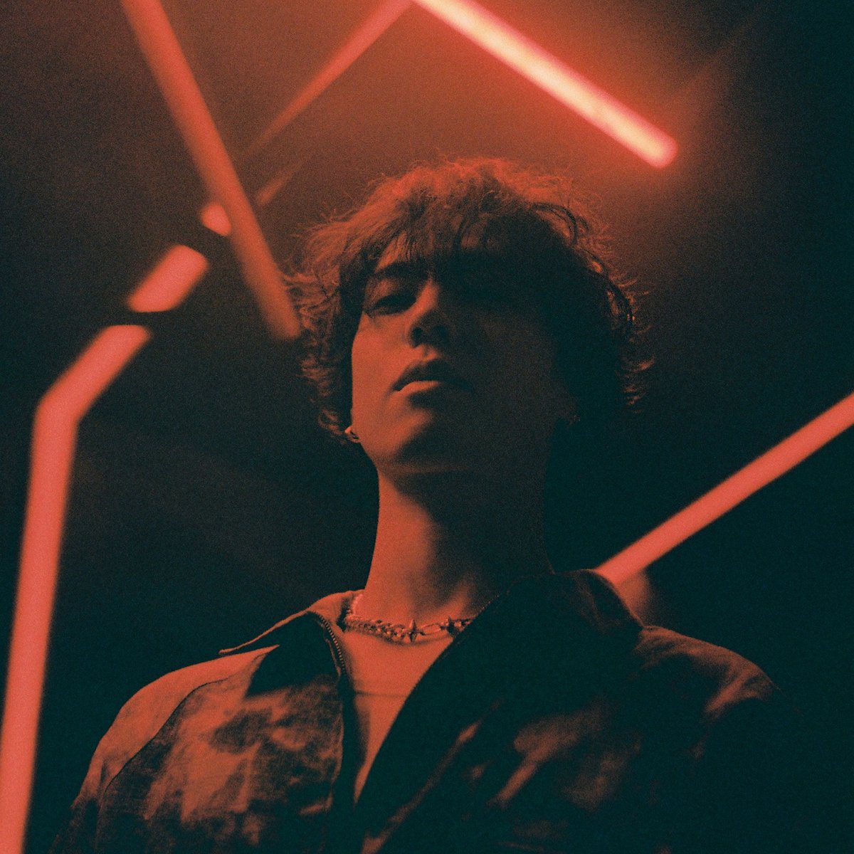 AOMGOFFICIAL's tweet photo. [유겸 (YUGYEOM)]
ㅤ
유겸 (YUGYEOM), DS [Take You Down]
2022. 03. 31. THU. 6PM (KST)
잠시 후 6시
ㅤ
<Track List>
1. Take You Down (Feat. 쿠기 (Coogie))
2. 불빛 (Lights)
ㅤ
-
@yugyeom #유겸 #YUGYEOM
#TakeYouDown #불빛 #Lights
#AOMG https://t.co/dwTQQ2d6Iz