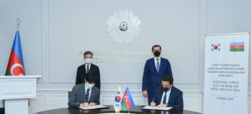 Gnel60226335's tweet image. KOICA tərəfindən məktəblərə planşetlərin təqdim olunması mərasimi keçirilib
#TəhsilNazirliyi #EduAz #TSİİ #KOICA
bit.ly/3Nquet7