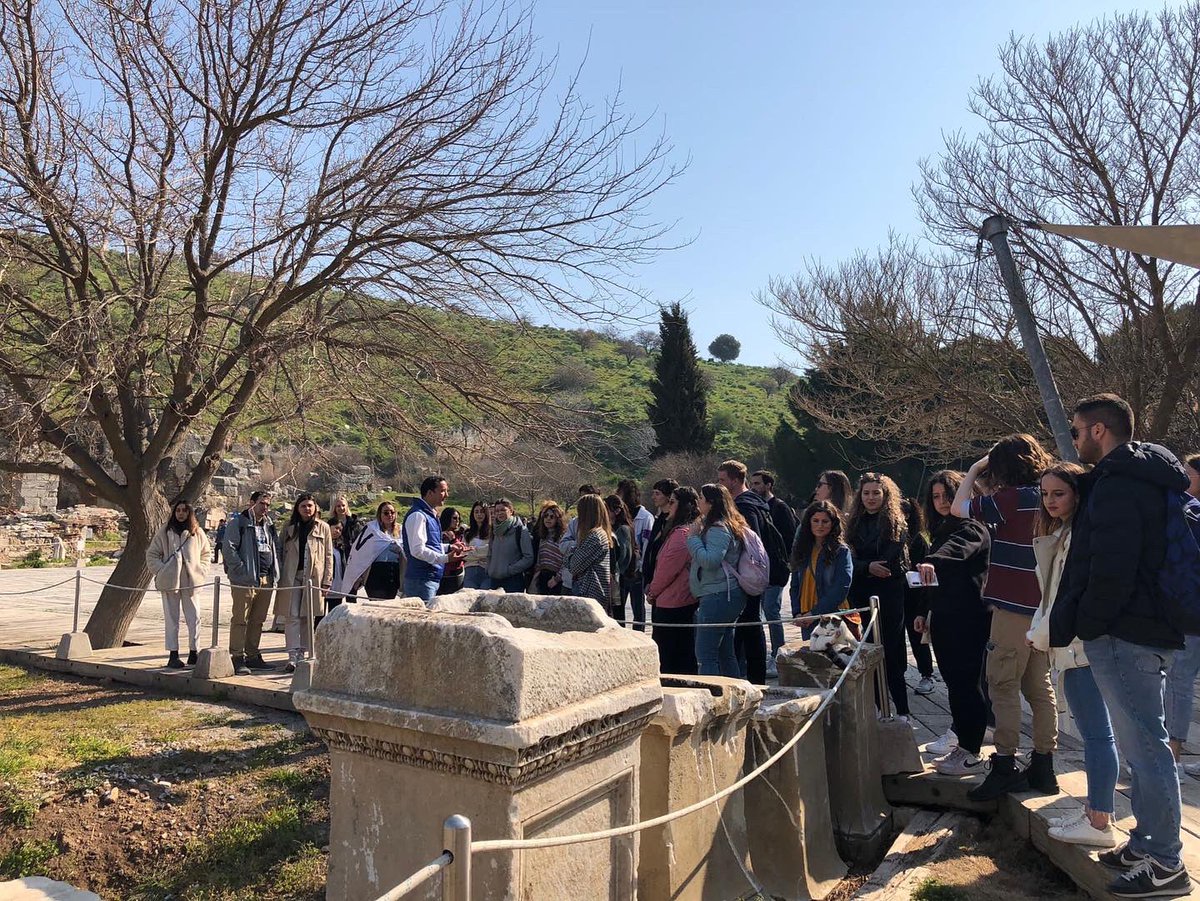 EgeUniErasmus's tweet photo. Ephesus trip with Erasmus Office and ESN crew. We had such a great time all together. ✨🌍☀️🥰
#erasmusstudentnetwork #internationalrelations #erasmusturkey #erasmusplus #egeuniversity https://t.co/6vMYyHtJF8