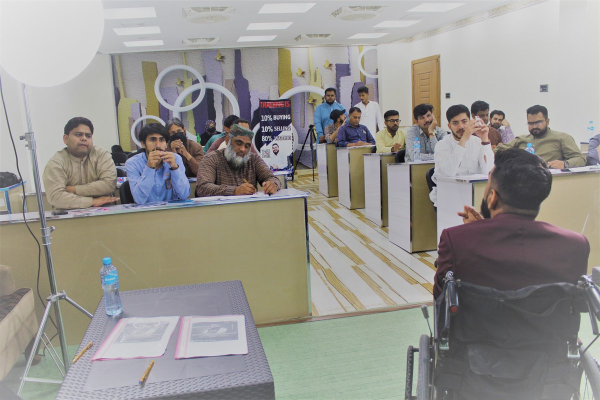 Forex_ustaad's tweet photo. We organized an Amazing Forex trading workshop for forex traders at Al-Shifa Future Hospital Gujranwala and Alhamdulillah we achieved 100% success in it.
.
#forexustad #Gujranwalaworkshop #forexworkshop #fxtradersworkshop #forextradingworkshop https://t.co/KIKyda300k