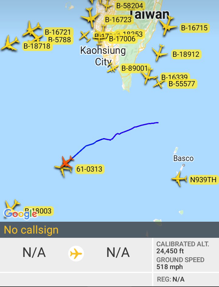 Oceanworldfree's tweet photo. 🇺🇲USAF 61-0313 #AE049B 
🇺🇸USN #AE67C3 

#BashiChannel

Boeing KC-135R 
Boeing P-8A Poseidon https://t.co/keZIGbPwxo