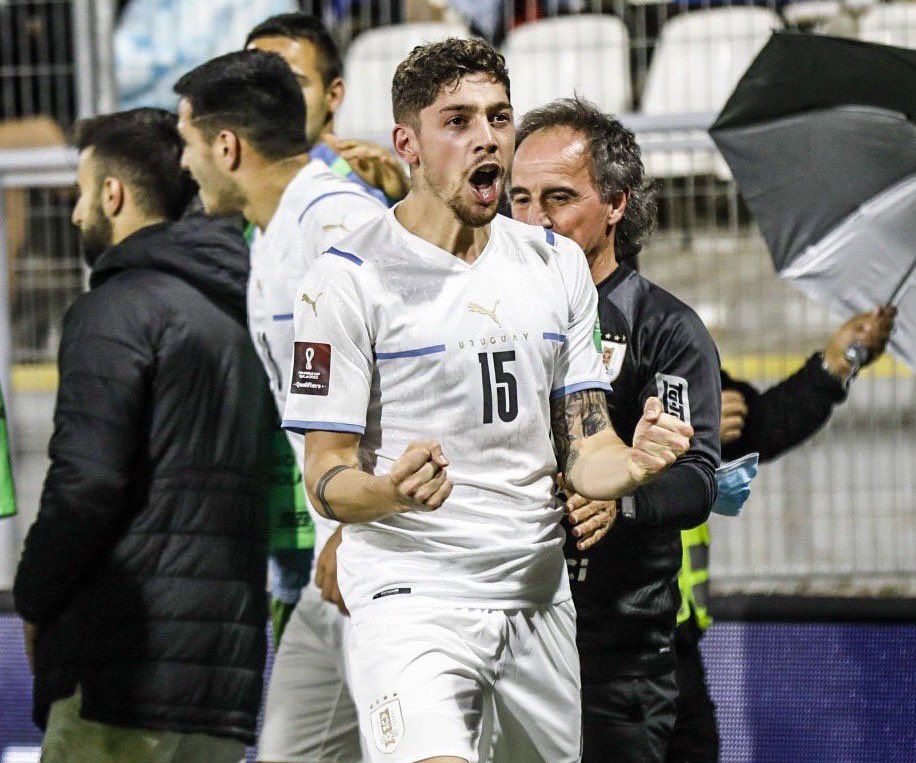 Stars for club and country. 🌟🇧🇷🇺🇾 #rmalive