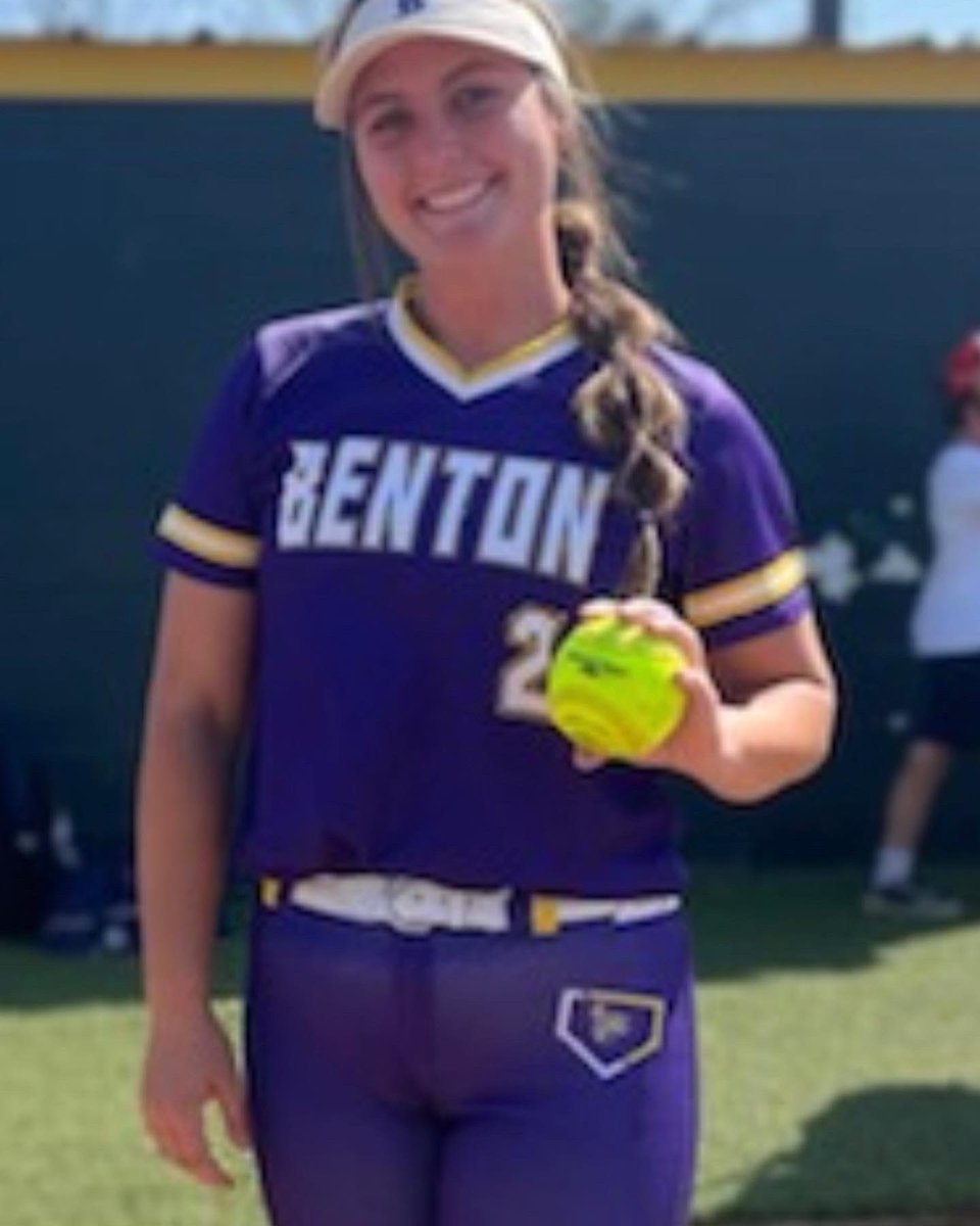 💣Working hard and going yard! This past weekend was a blast! As a team Benton High went undefeated the entire weekend. Ready to keep working hard to achieve my goals.🥎<a href="/kilgorecollege/">kilgorecollege</a> <a href="/KilgoreSoftball/">Kilgore College Softball</a>