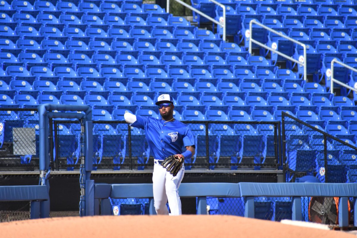 In #Stateofsports: One player who could start the season in Manchester is shortstop/third baseman Orelvis Martinez, who MLB Pipeline currently ranks as Toronto’s No. 2 prospect. ...
bit.ly/3DnVvaT