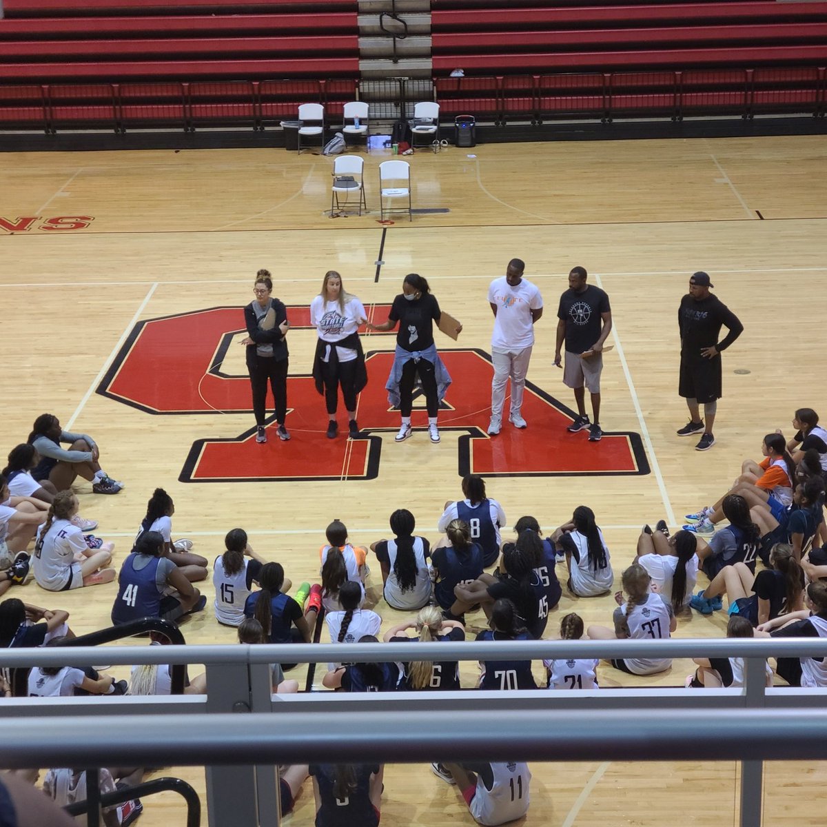 HeiressTi's tweet photo. Thank you @Super16Allstars for giving me the opportunity to come out and compete tonight! https://t.co/T0mhF9ogEU