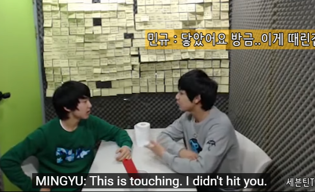 ttorisoon's tweet photo. Soy #TeamMingyu

Hoshi exageraba. Mingyu es muy torpe y tropieza mucho, pero él esperaba una disculpa DE CADA TROPIEZO!! cuando los demás entendían que así es Mingyu, Soonyoung se enojaba XD

fuera #TeamHoshi 🚶‍♀️ https://t.co/Fsr4hypHJ3