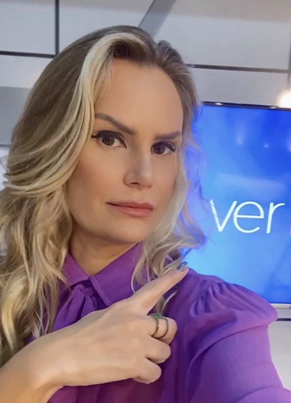flaviabucker's tweet photo. Mais ! #vermais #tanamoda https://t.co/Qdo9seuqpz