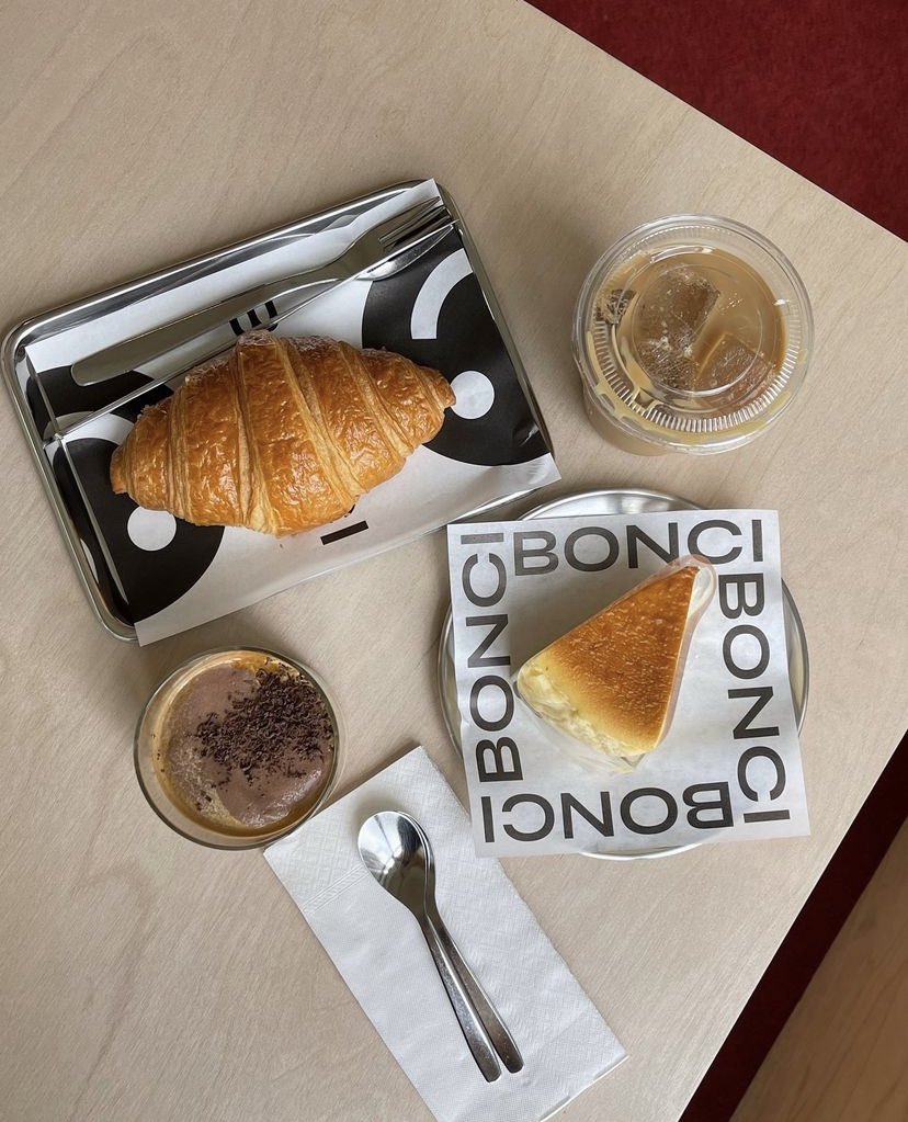 punchtipa's tweet photo. nothing is better than coffee and croissants in the morning, especially when you eat them with your favorite person! happy wednesday y’all💗 https://t.co/RCwhHT3ADd