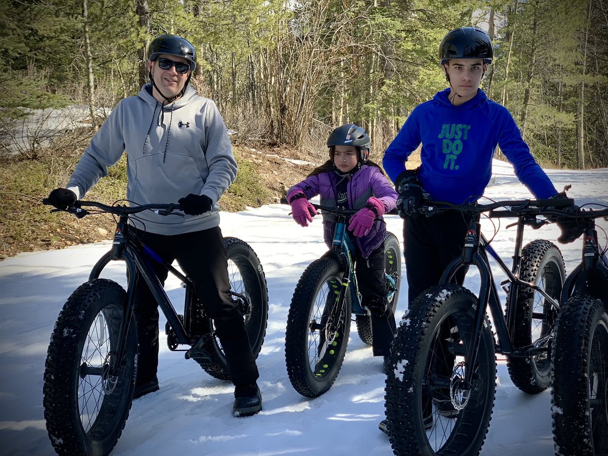 We were on a roll with the family vacation triathlon…hiking, skiing, fat biking…until that final leg. 

Check out those grouchy faces on the kids!😜🤦‍♂️
#FamilyFun