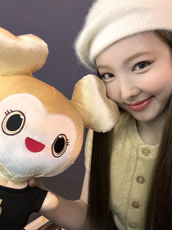TWICE ゴールド ラブリー 5周年記念-