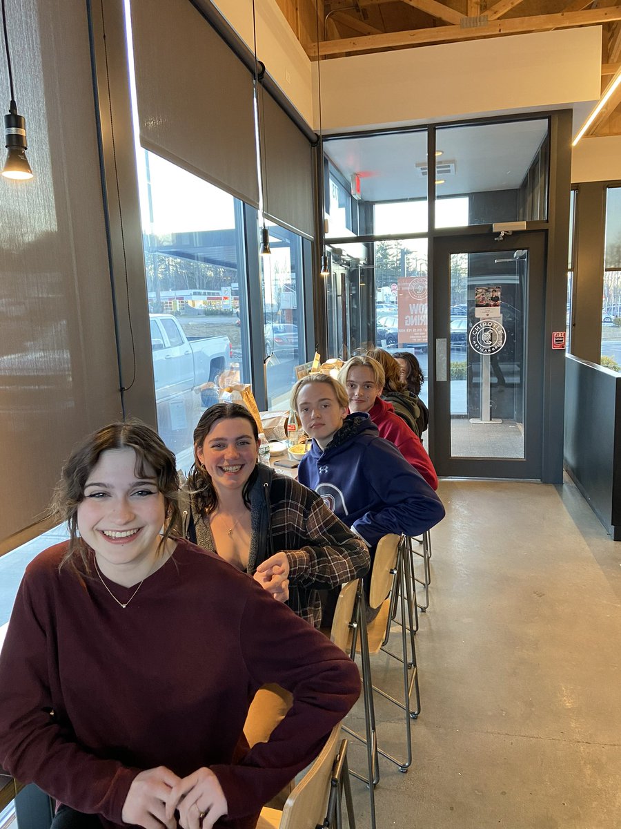 CHIPOTLE NIGHT WAS A SUCCESS!
thank you to everyone who participated in the fundraiser! 
#Chipotle #Titans