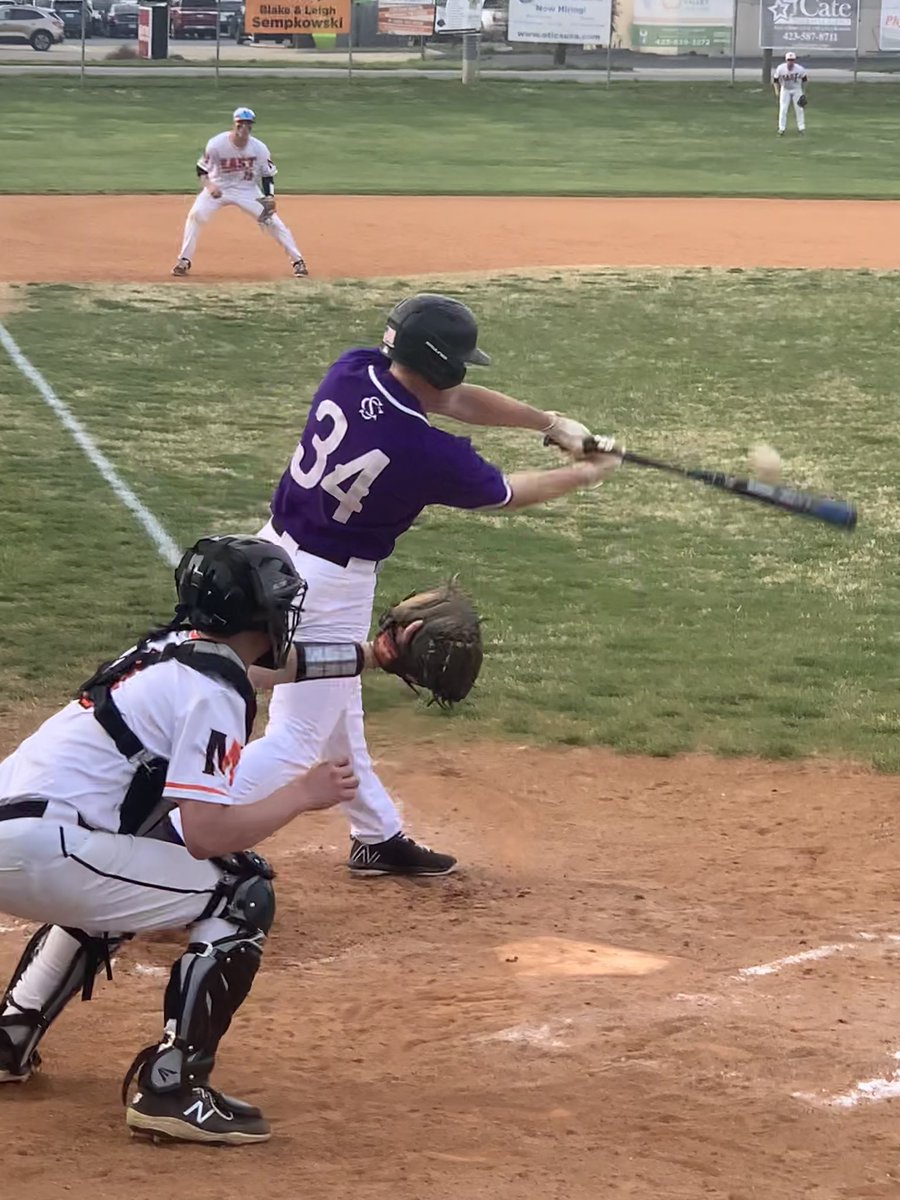 EASTENSPREG's tweet photo. Sevier County baseball battled past Motown East 11-3 thanks to Christian Hoffman grand slam sevier pics Corbin Overbay, Drew Mattox, Cam Hodges, Gavin Joslin @SGA_SCHSBears @CoachBbears @SevCoHSBaseball @prepxtra https://t.co/tpoQBOfsHV