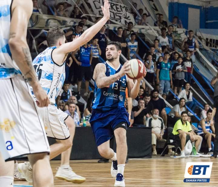 TeamRocaAgency's tweet photo. ✍🏼Ante la noticia de Danubio basketball de su NO participación en este Metro 2022 
MATIAS NICOLLETI #️⃣1️⃣3️⃣ firma de con el @RapidoSan tras su ascenso en el DTA 2021 
¡Exitos Matias🔥🤜��🤛🏼!
#Metro2022🇺🇾 || #TeamRoca🏀
📷 @BasquetTotal @DamiPintos22 https://t.co/p5yLs15hBW