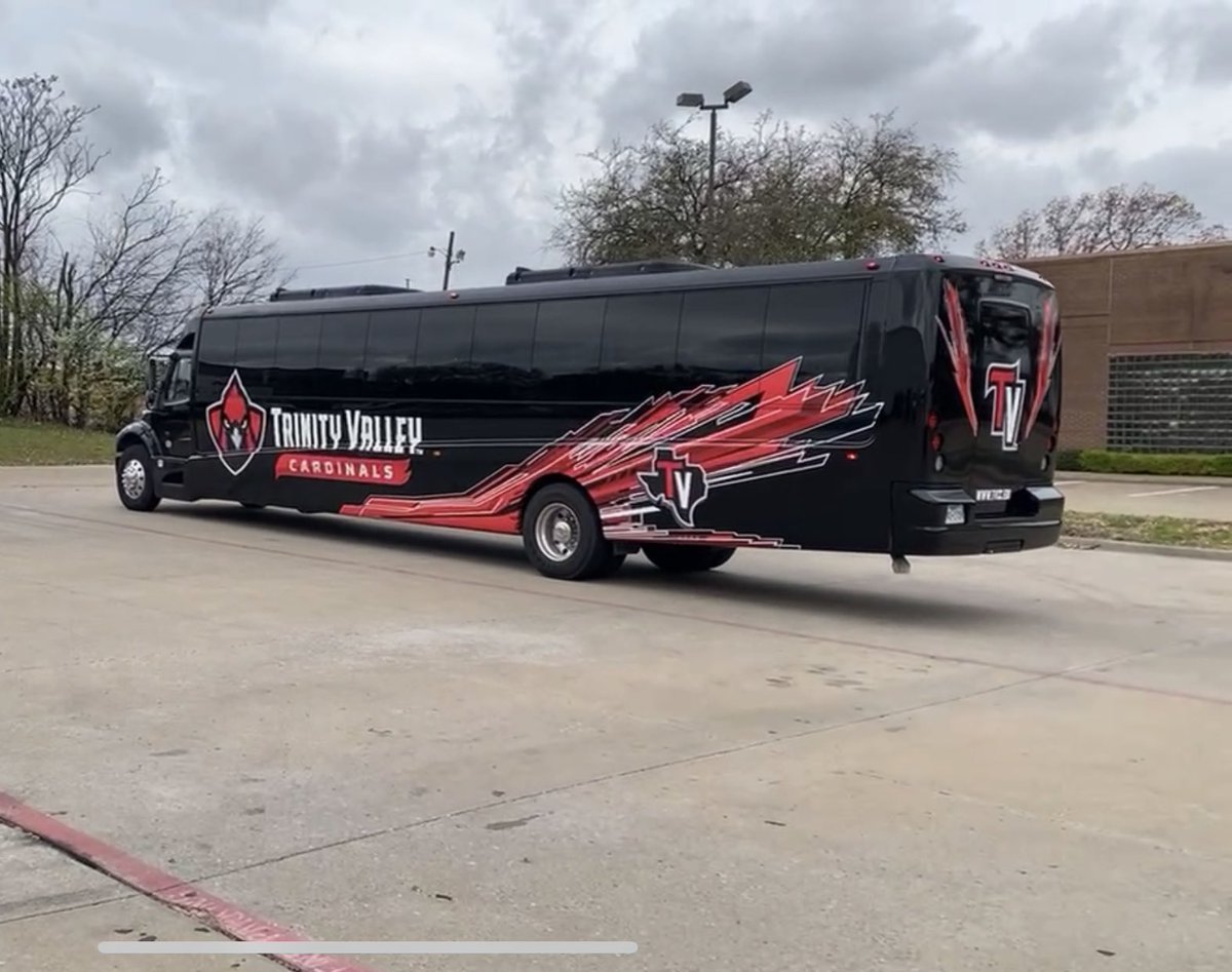 striker4295's tweet photo. Wow check out what TVCC did to one of their busses! Hope it’s for us heading to Daytona!! ☺️😊☺️😊 #Daytona #TVCC #Trinityvalleycheer https://t.co/dTuV8Jav95