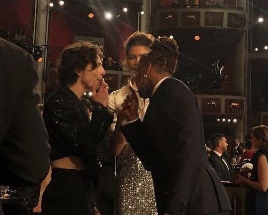 chalmts's tweet photo. timothée chalamet, a gossip boy. https://t.co/1CoLVZ4rqL