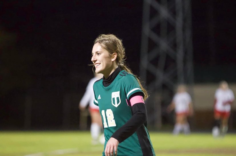 Thank you to my team and coach for the best senior year I could ask for. And thank you Dad for the past 14 years, for always inspiring and pushing me to be a better teammate, player, and person❤️