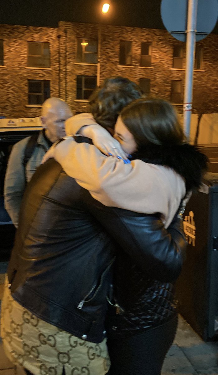 lexxx1606's tweet photo. just met @JamesArthur23 and don’t know what to do with myself😭😭 https://t.co/J6Bye2UvO6