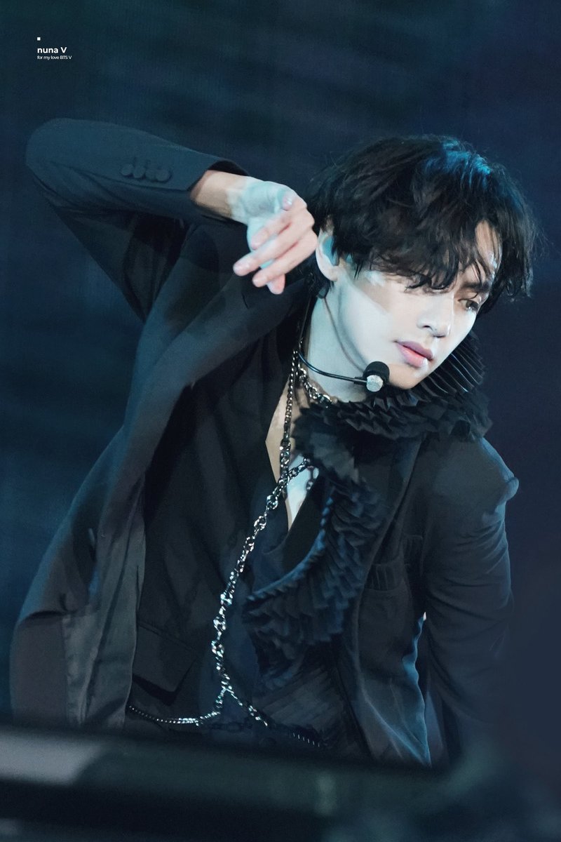 For the love of VERSATILE VOCALIST V, listen and shazam