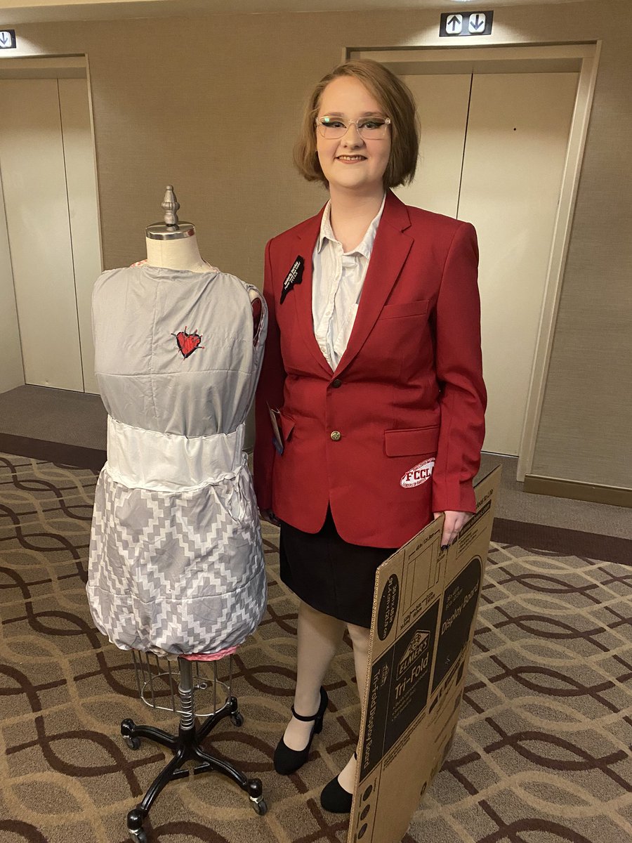 Julia McClannon tweet media