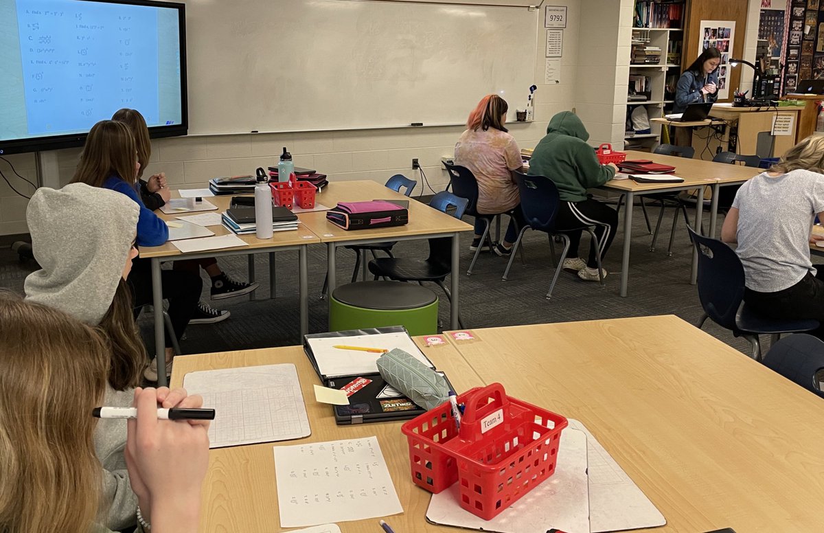tmaynard5's tweet photo. Watching Ss Tch @misstrpstr change her (SC)^2 lesson for all three hrs was incredible today. 1st-Directions given verbally, Ss solved on Tch time. 4th-Directions written in board, Tch gave suggested time. 6th-Directions in screen, Ss at own pace, answers at tables. @ProfJonh https://t.co/cq9kRA4QaN