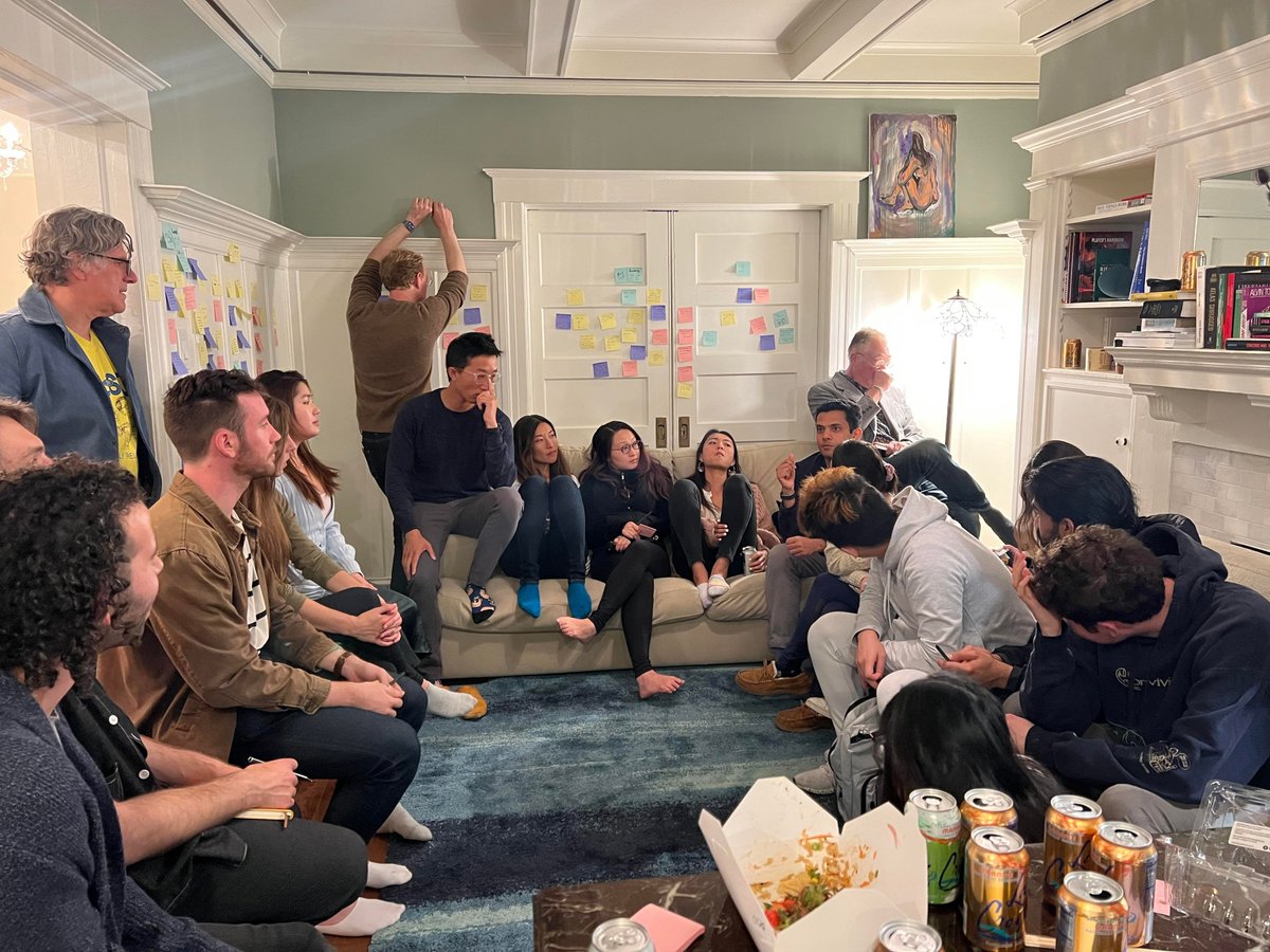 patriciamou_'s tweet image. last fri, 30+ friends got together to design our dream 3rd space in SF to house a community living room for curious souls. 

a space to nourish curiosity towards our inner &amp;amp; outer worlds through dialogue, play, reflection &amp;amp; co-creation.   

here's what we dreamed up 👇