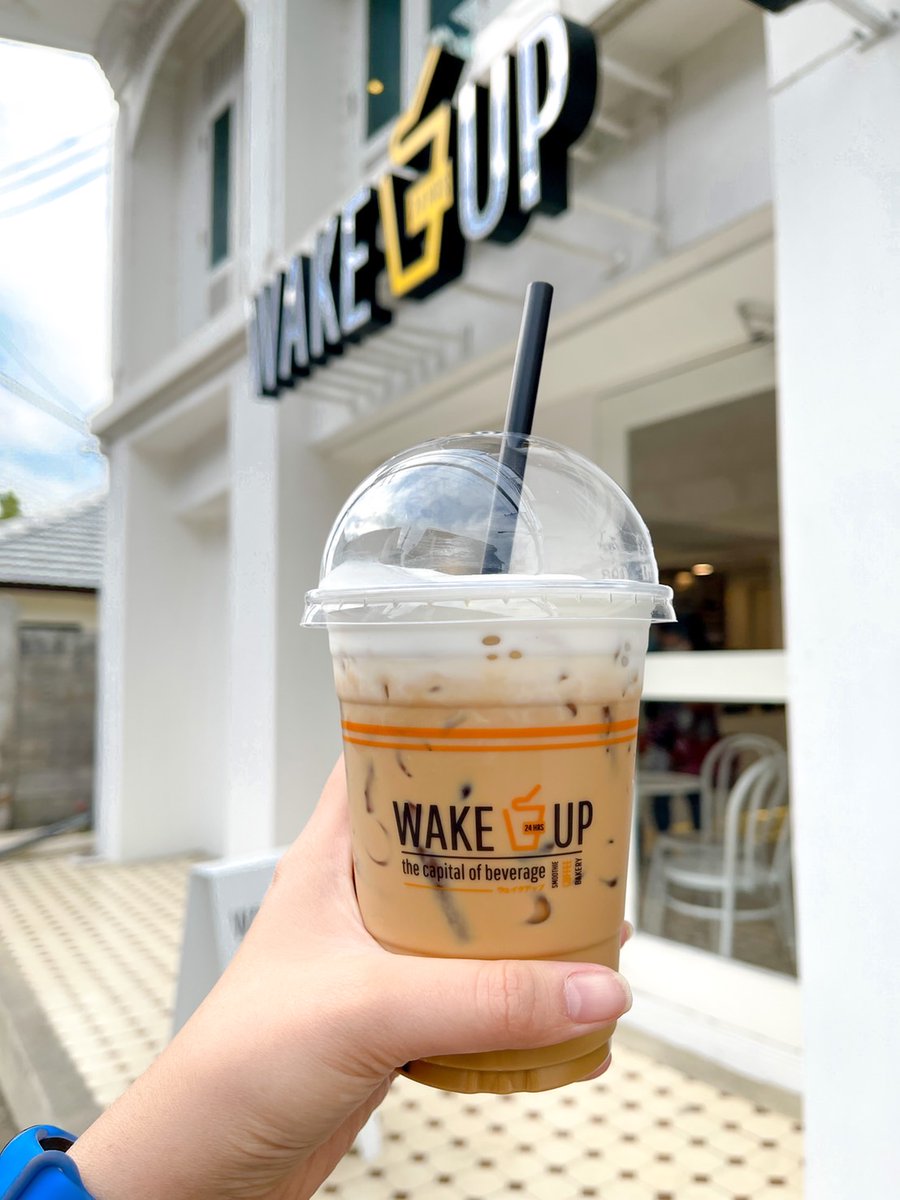 "Gulf Morning" Wake Up Coffee กันรึยัง #GulfKanawut #กลัฟคณาวุฒิ Signature Wake Up เมนูที่คนคลั่งรักขาดไม่ได้ 

📍 สาขา B2 Riverside Premier bit.ly/3Mj3CcTn 
📍 สาขา B2 Riverside Colonial bit.ly/wu-rvc-cnx 
📍 สาขา B2 Raj Uthit Hatyai Hotel bit.ly/3sGp8QW