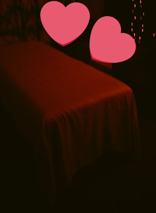 It's okay honey, Don't feel bad you came, It happens. #massage #sensualmassage #content4sale https://t<a href="/tag/massage"class="tags"><span>#massage</span></a><a href="/tag/sensualmassage"class="tags"><span>#sensualmassage</span></a><a href="/tag/content4sale"class="tags"><span>#content4sale</span></a>