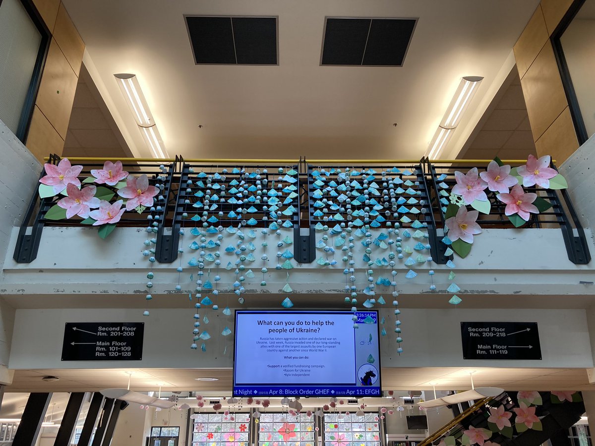 cmoennick's tweet photo. Spring has sprung, thanks to our Arts Council who spent many days preparing and 2 days over the break installing our spring decorations. Thank you @Joykim_bc for working with these creative students! #chslearn #sd36learn https://t.co/eggDmwt7tW