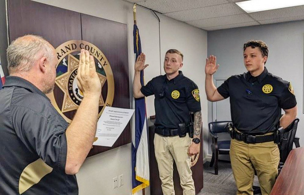 GrandCoSheriff's tweet photo. 🎉 Please join Sheriff Brett Schroetlin in welcoming our new Detentions Deputies Gaige Cosper & Max Baumgarten to the Grand County Sheriff’s Office! We are so happy to have them join our team! 💙
#GrandCounty #workingrand #cosheriffs #GrandCountySheriff https://t.co/z99pDYJQkv
