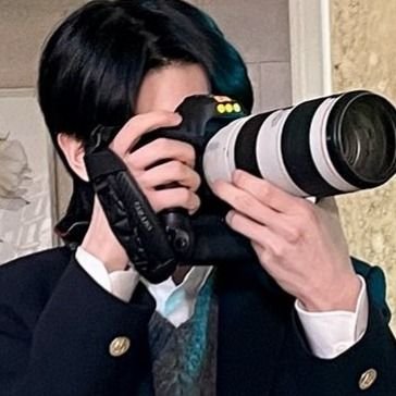 dzg_ph's tweet photo. larinha fazendo pose pra foto que tô tirando no meu icon 😁 https://t.co/y2khOueh8p