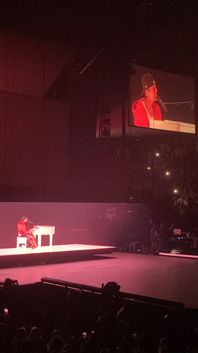 AnneMicu's tweet photo. Youre amazing as always!! Je t’aime tellement!!! @justinbieber https://t.co/UKrZBgbwVm