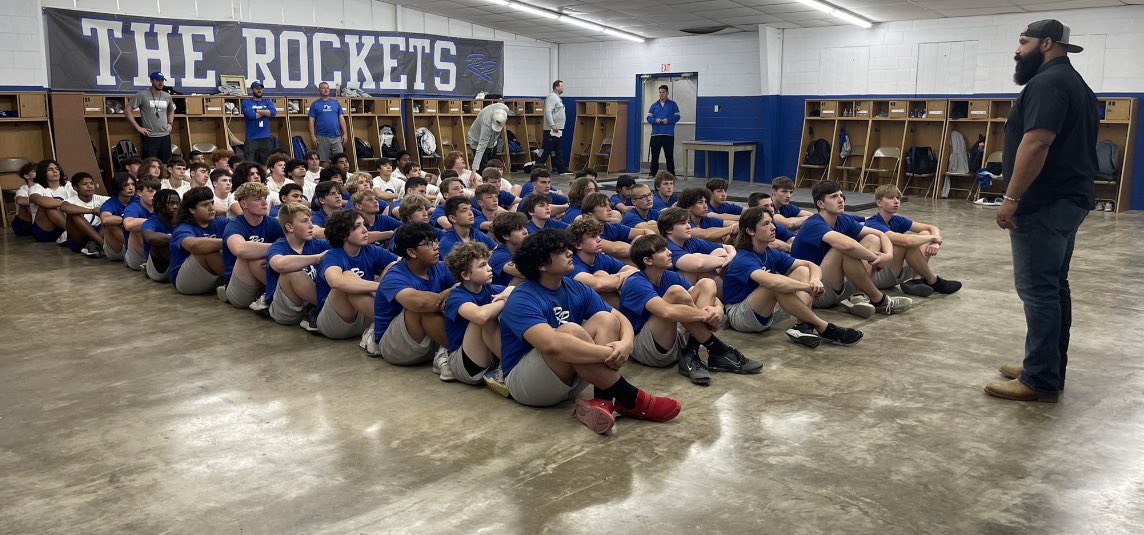 CoachJacksonTPW's tweet photo. What DISCIPLINE and ATTENTION TO DETAIL looks like! 💥💥💥💥
#perfectlines
#eyecontact
@coachludlow
@Coach365USA
@CoachMcCown12
@CoachRPorter https://t.co/A0L8FhMqSU