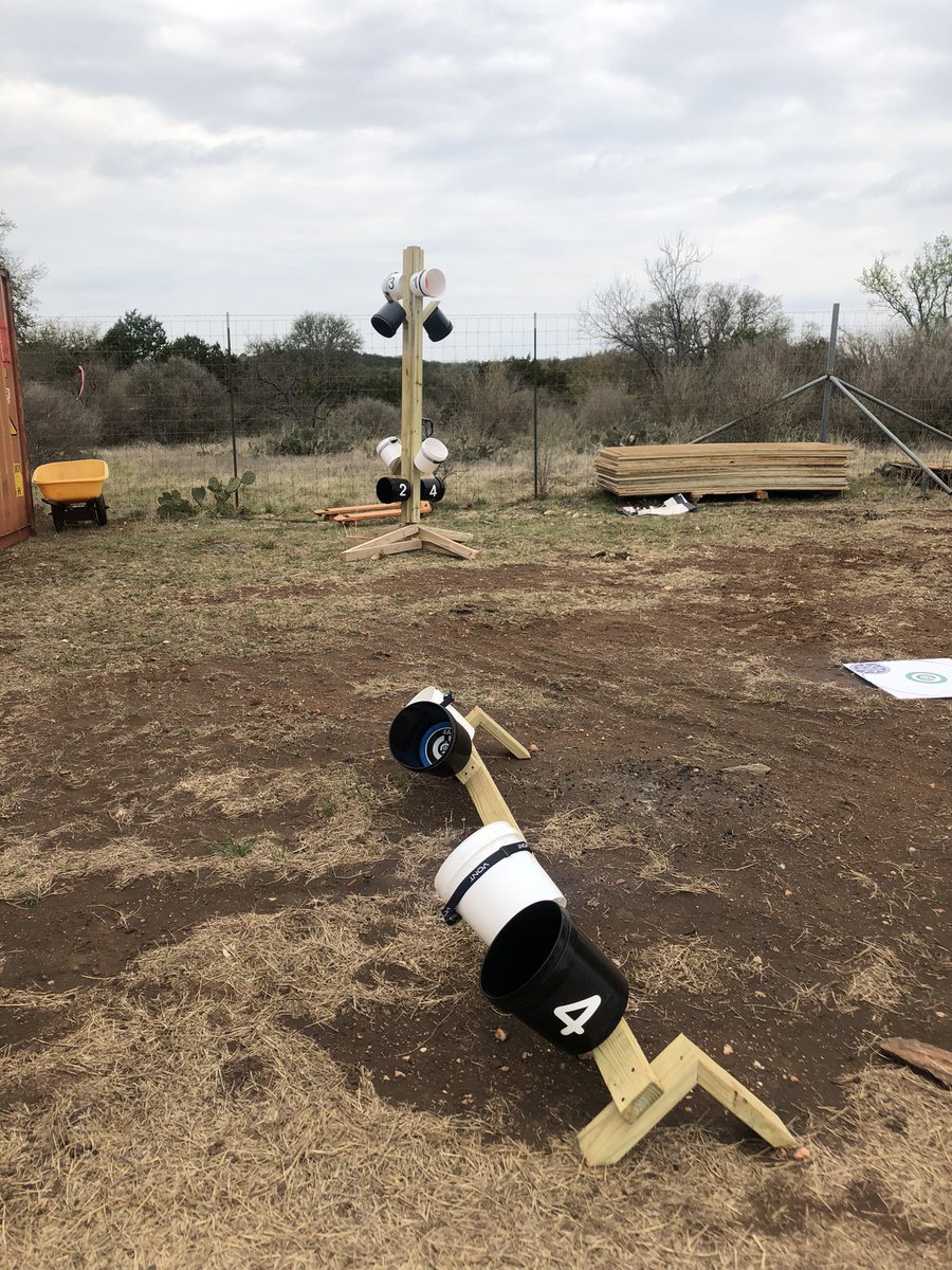 DronePompier's tweet image. Day 2 Texas Public Safety Robots Summit, encore de belles rencontres et d’échanges prometteurs. #txpsrobots
Notamment avec l’équipe du #NIST