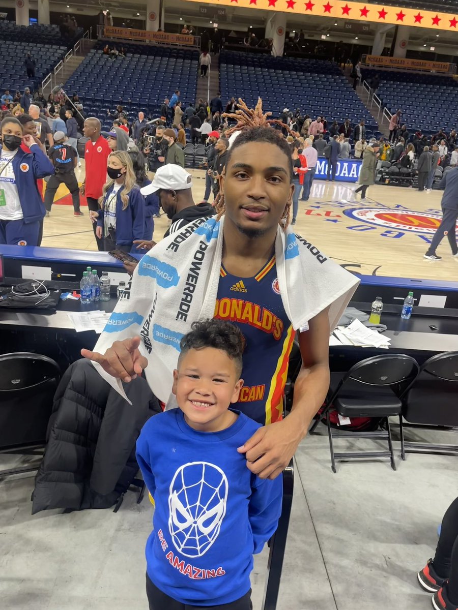 CoachJayCosme's tweet photo. Shout out to the boys for putting on for the city! #TheMecca #DallasVsEverybody 🍔🍟 @McDAAG https://t.co/QakenHy6XM