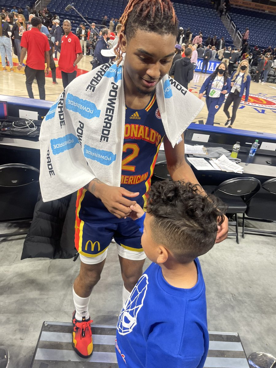 CoachJayCosme's tweet photo. Shout out to the boys for putting on for the city! #TheMecca #DallasVsEverybody 🍔🍟 @McDAAG https://t.co/QakenHy6XM