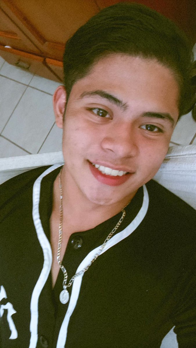 AnglesFabin1's tweet photo. Ojeras al 1000 🥴 https://t.co/4lsfmVeWF5