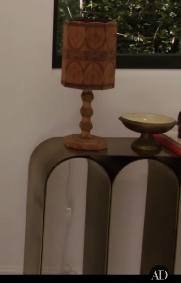HNSeal2's tweet photo. @sarahccaldwell If Instagram tells me to buy a $10,000 console you damn sure aren’t gonna see the lamp chord hanging down in my Architectural Digest photo shoot. https://t.co/V0CkOYmyBC