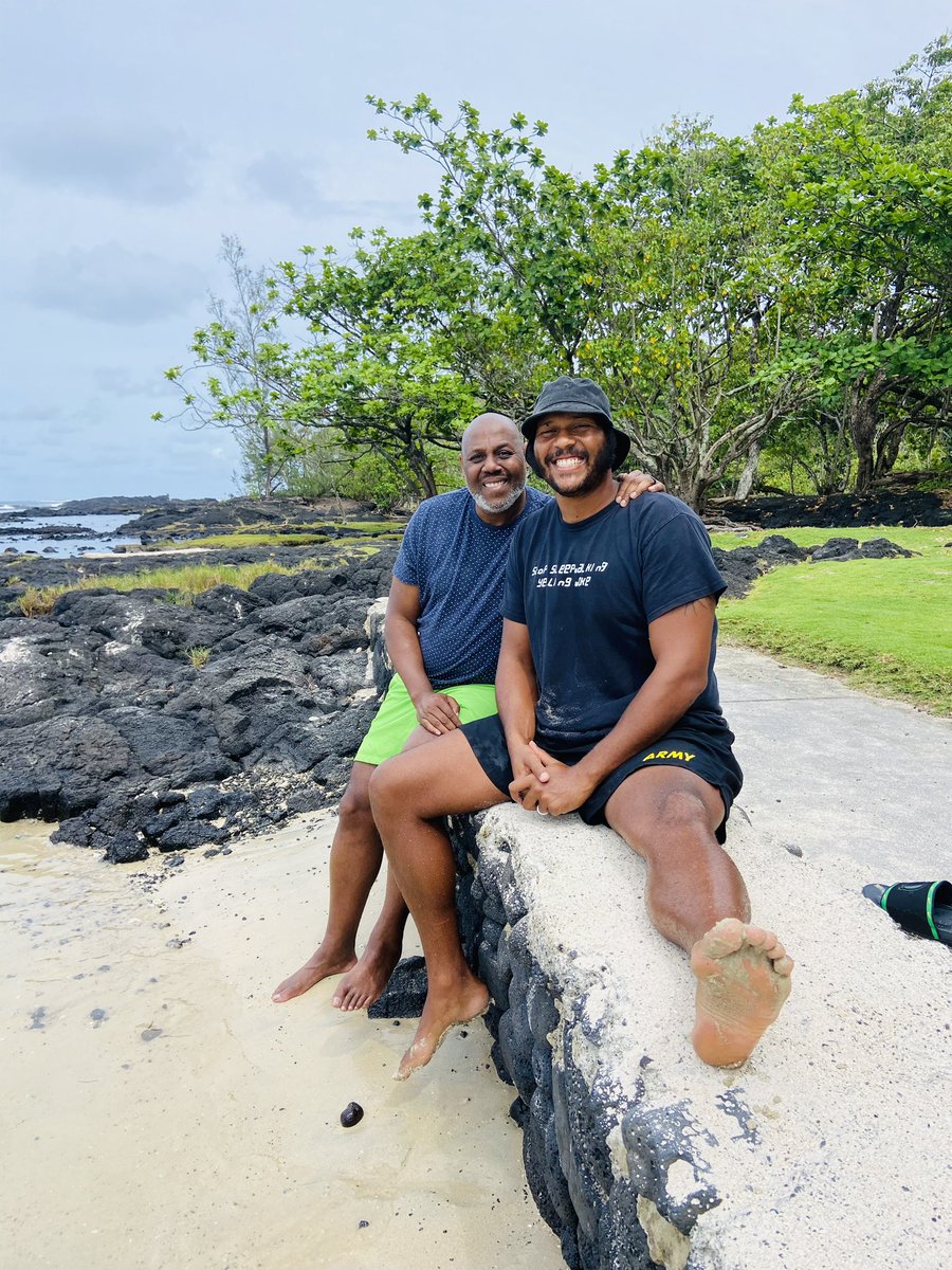 gussarmstead's tweet photo. Spending a week with Armond Kory Armstead and his beautiful family ♥️♥️♥️♥️♥️♥️near Hilo Hawaii where they live https://t.co/H2ssJFR02h