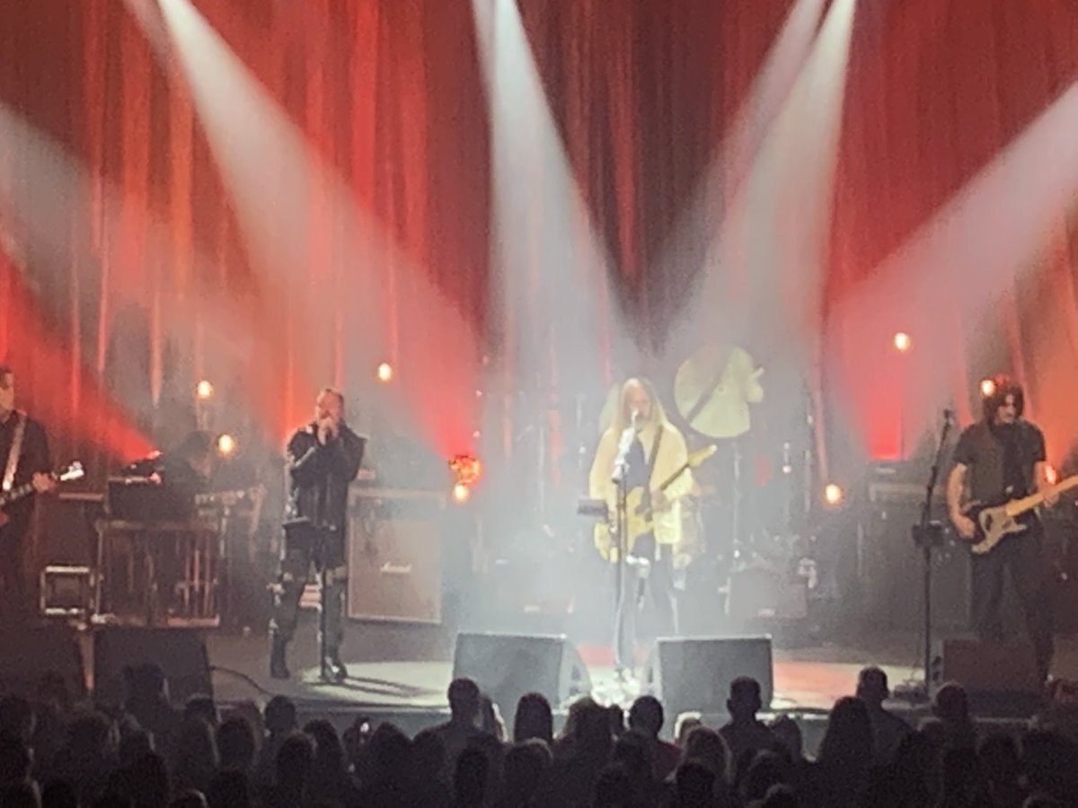 jasoncarvalhoHQ's tweet photo. @JerryCantrell was pure class & all rock n roll. Melodies & Lyrics rich with emotion and vigour. LIVE music is back.
#BRIGHTtour #JerryCantrell #AIC #Toronto https://t.co/NabjR4PCvm