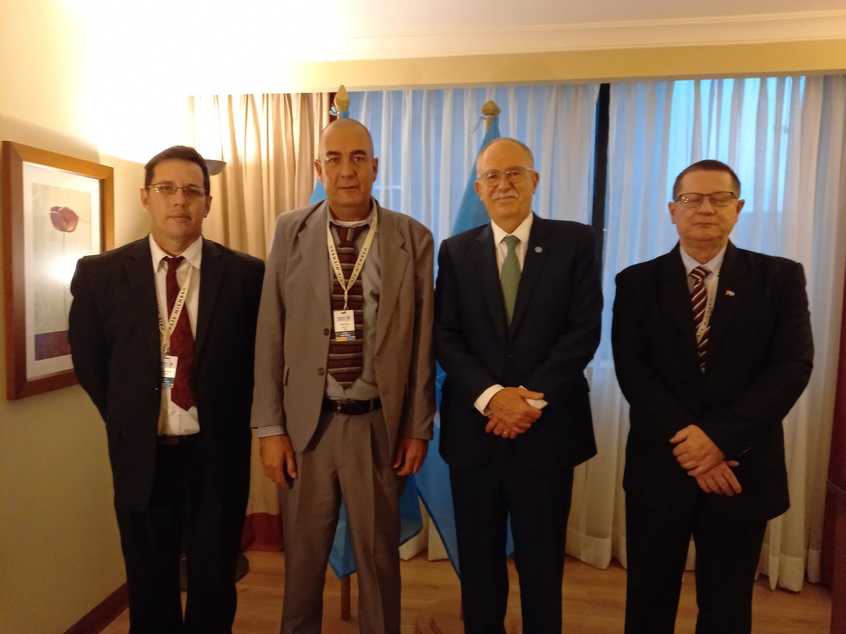 LuisMonteroMus1's tweet photo. 🔵En la primera jornada de LARC37, #Cuba destacó la asistencia técnica brindada por #FAO al Plan SAN 🥦🥬y su instrumentación jurídica. @MINAGCuba @MauryHechavarr1 https://t.co/oc2aV2YmUi