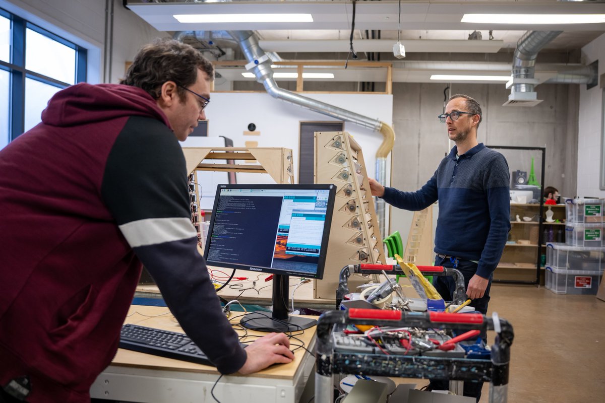 daptechnology's tweet photo. What does it take to build a weather data impression @daptechnology? #dataimpressionists @Flatholmers 
@YardDigital @VisitCardiffBay #EUFundsCymru #EUFunds @WG_innovation @CMetSEngagement https://t.co/LTgJO5xVog