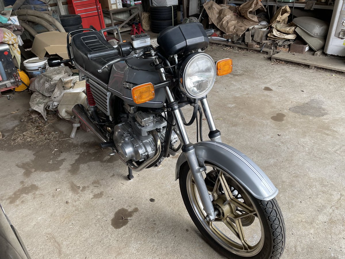 takuya111w's tweet photo. スズキGSX250Eザリ
逆輸入国内未登録車両お譲りします。
新品のバッテリーおつけします。
現車確認大歓迎。#千葉県発
お気軽にDM下さい。#バイク売ります
ローン クレジット キャッシュレス対応
#旧車 #RG #CB #GS #CBX #SS #KH https://t.co/W786UVFXQo