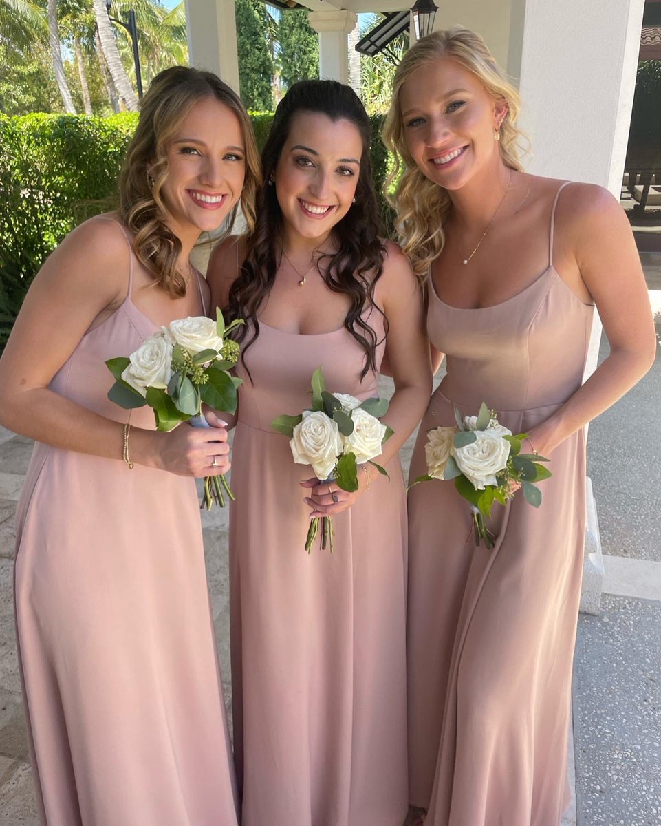 TuneInToHuntoon's tweet photo. Took the weekend off of doing media Relations for @NewBedfordPD to be a bridesmaid in Florida😅😅😅 so happy to have been a part of my childhood bffs special day!! https://t.co/W4TNS15gLS