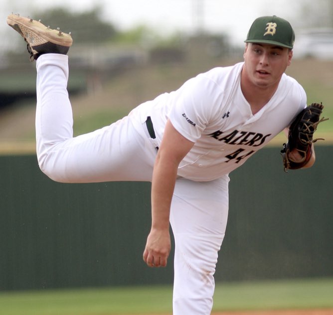 bigdonkey47's tweet image. Wanna hear something crazy? 3 different brothers pitching at 3 different schools earned a win in relief this week:
Evan Taylor- Arkansas tonight
Grant Taylor- LSU on Sunday
Collin Taylor- UAB on Sunday